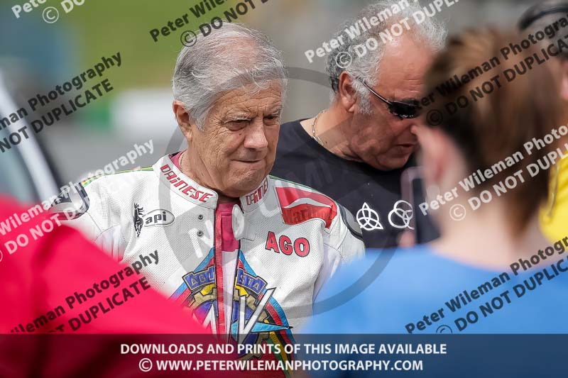 Vintage motorcycle club;eventdigitalimages;mallory park;mallory park trackday photographs;no limits trackdays;peter wileman photography;trackday digital images;trackday photos;vmcc festival 1000 bikes photographs